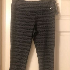 NWT Nike Cropped Bottoms
